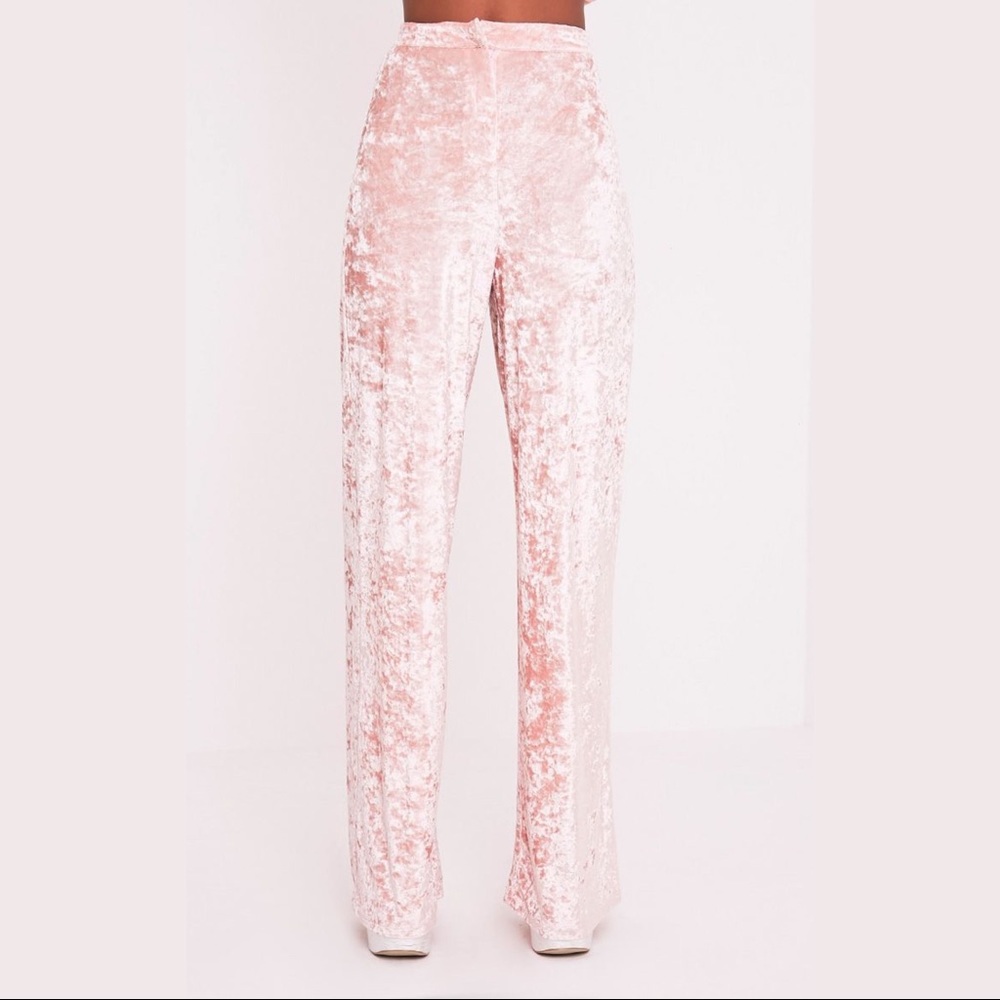 PrettyLittleThing - Crushed Velour Flairs - US8